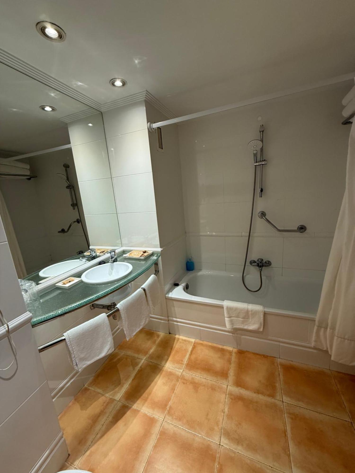 Hotel Virrey Арнедо Экстерьер фото