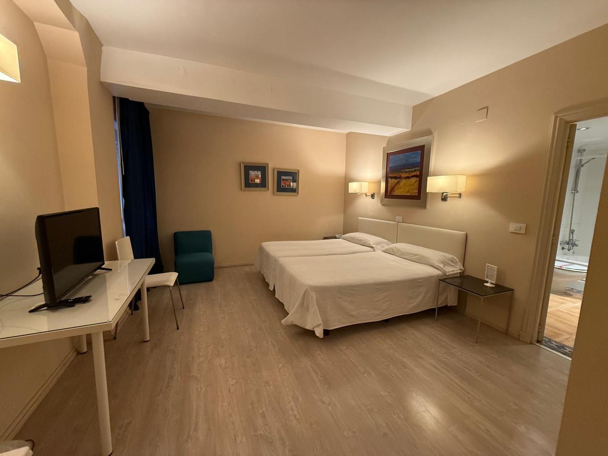 Hotel Virrey Арнедо Экстерьер фото