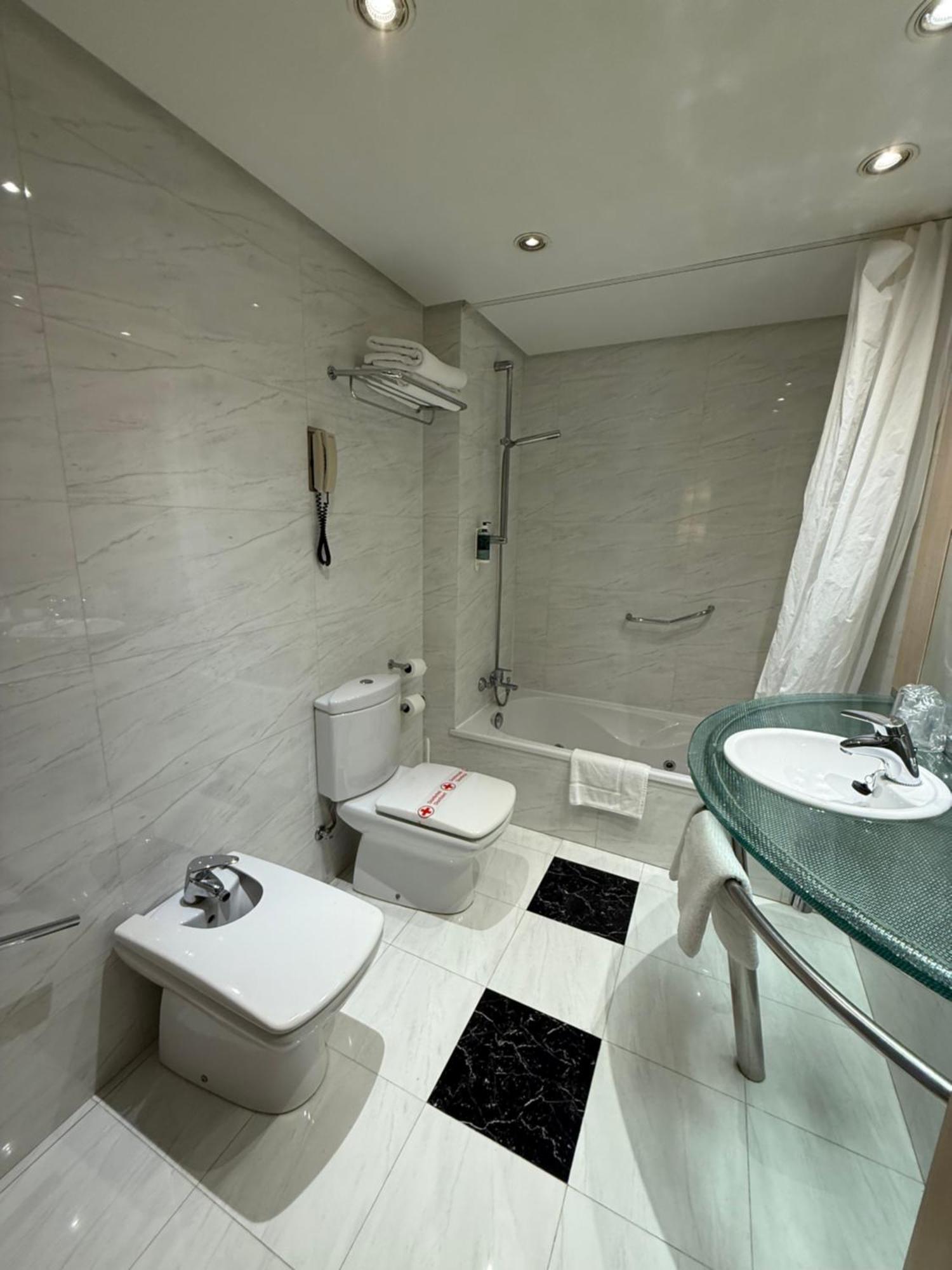 Hotel Virrey Арнедо Экстерьер фото