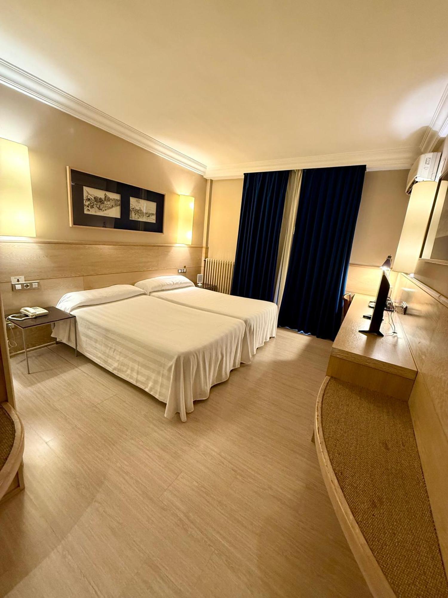 Hotel Virrey Арнедо Экстерьер фото